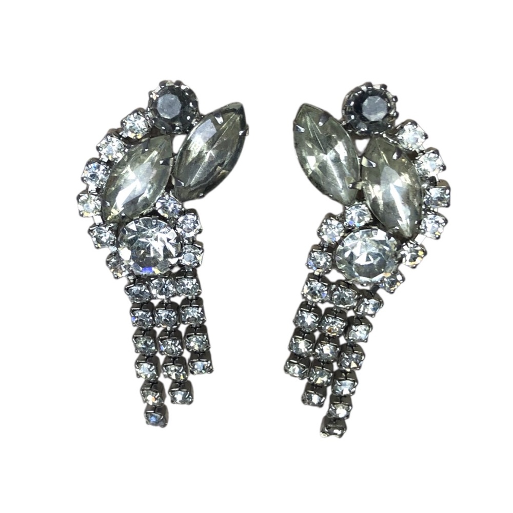 Women’s Vintage Clear and Gray Large Rhinestone dangle Clip on earrings unsigned
